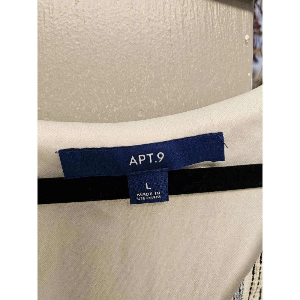 Apt. 9 apt sleeveless